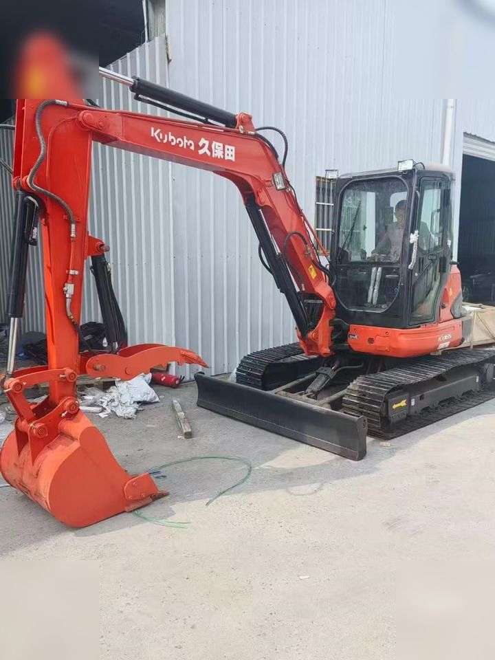 2023 Kubota KX165-5 mini excavator, side view 2023 Kubota KX165-5 mini excavator, side view