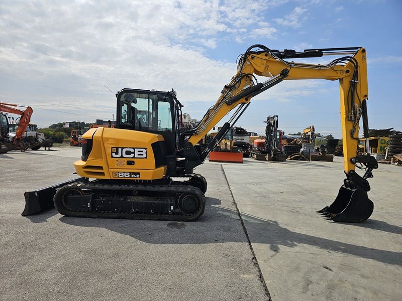 2022 JCB 86C-2T crawler excavator, side view