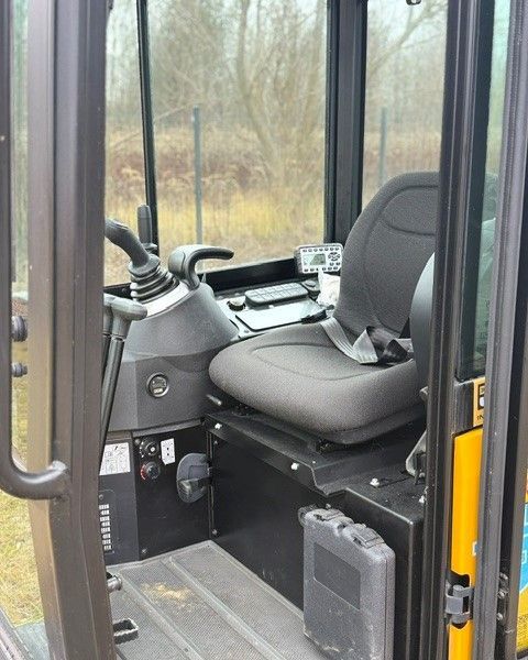2022 JCB 19C-1 mini excavator interior view 2022 JCB 19C-1 mini excavator interior view