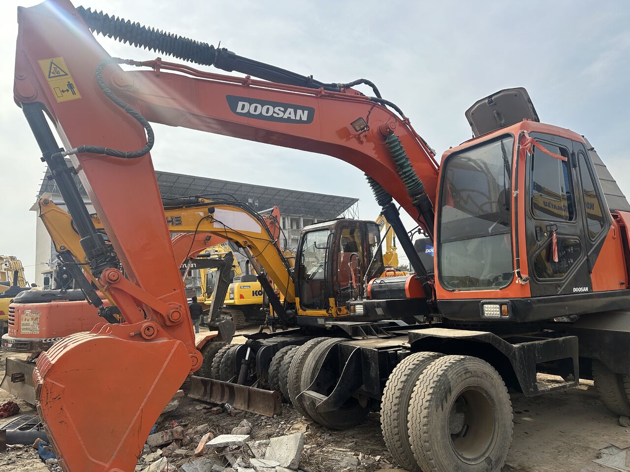 2023 Doosan DH150W-9C wheel excavator, side view
