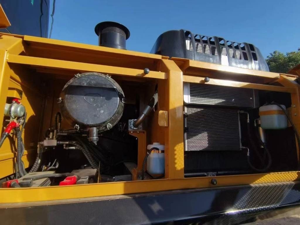 2023 Sany SY365H crawler excavator engine compartment view 2023 Sany SY365H crawler excavator engine compartment view