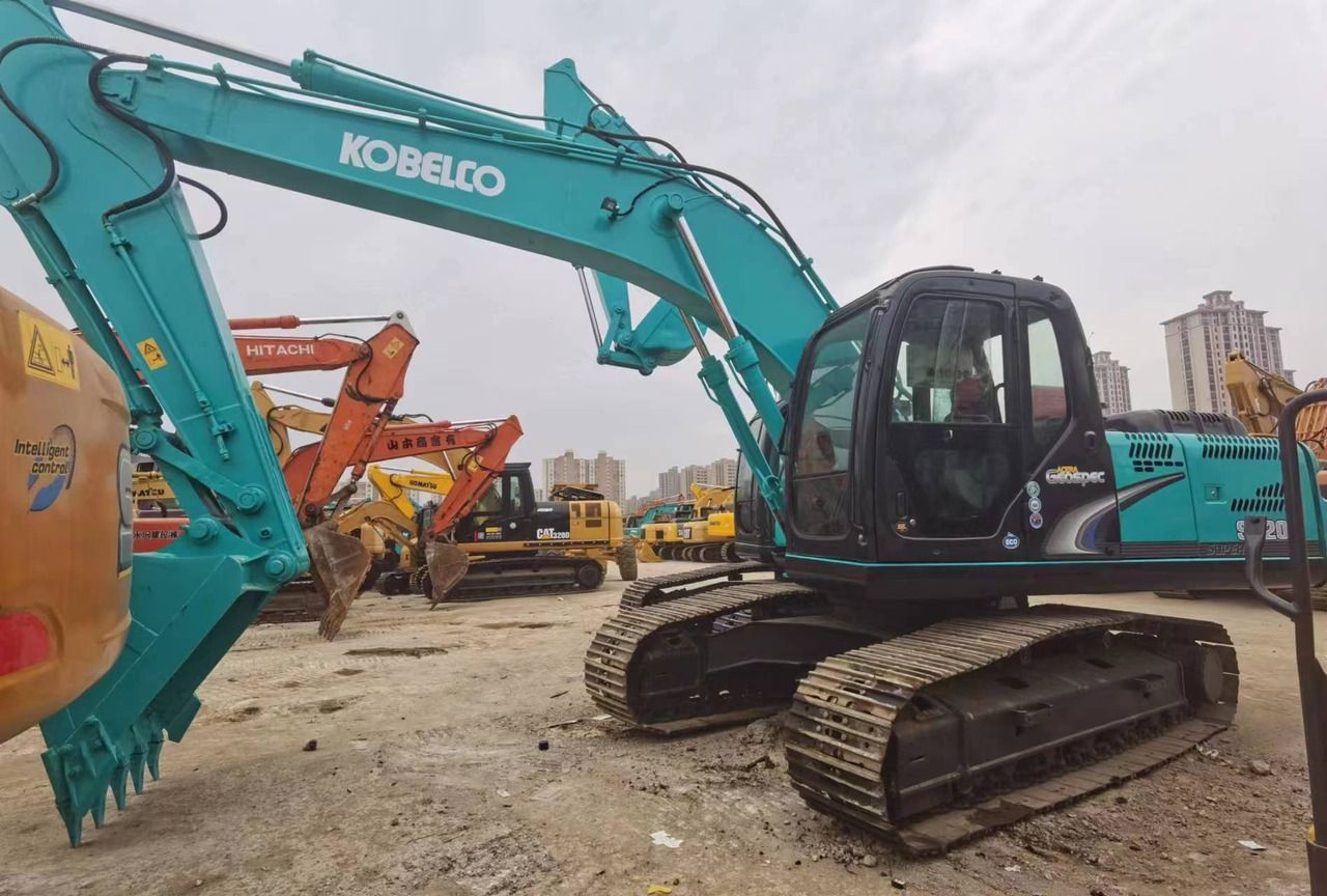 2015 Kobelco SK200-8 crawler excavator, side view 2015 Kobelco SK200-8 crawler excavator, side view
