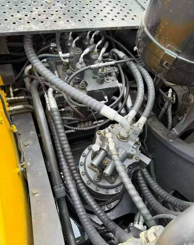 2025 Volvo EC380 crawler excavator hydraulic pump compartment view 2025 Volvo EC380 crawler excavator hydraulic pump compartment view