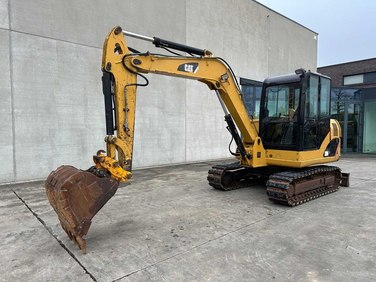 2013 Caterpillar 306 mini excavator, side view 2013 Caterpillar 306 mini excavator, side view