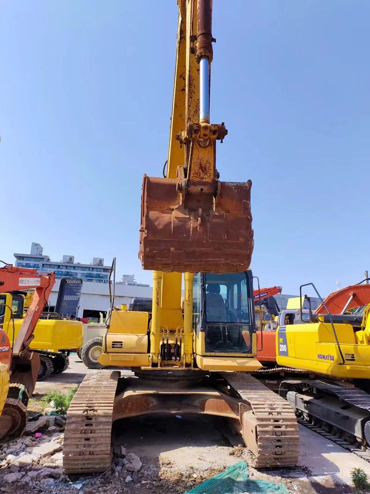 2018 Komatsu PC300-7 crawler excavator front view