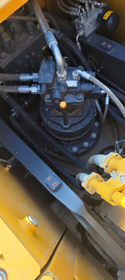 2024 XCMG XE200GA crawler excavator hydraulic pump detail 2024 XCMG XE200GA crawler excavator hydraulic pump detail