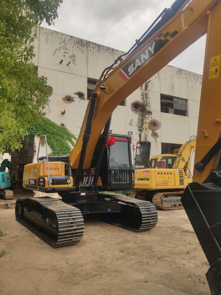 Sany 215C crawler excavator, rear three-quarter view Sany 215C crawler excavator, rear three-quarter view