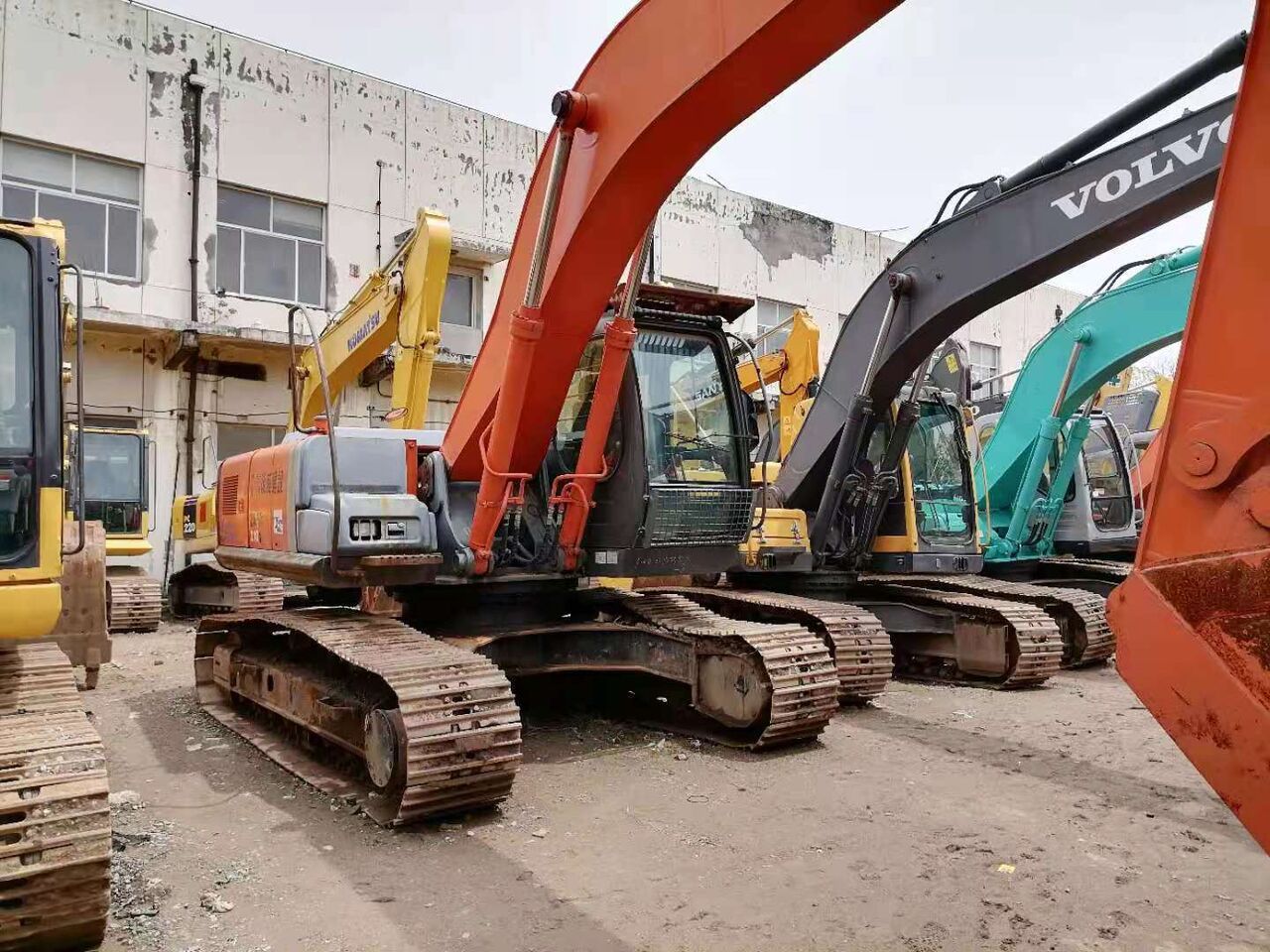 2023 Hitachi ZX210LC-5G excavator, side profile view 2023 Hitachi ZX210LC-5G excavator, side profile view