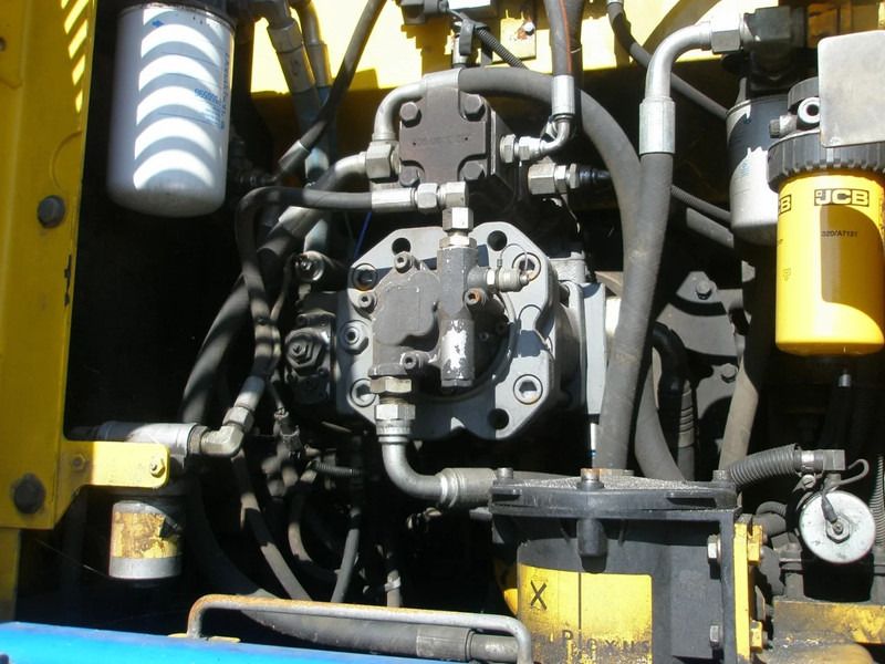2008 JCB JS175W wheel excavator engine compartment detail 2008 JCB JS175W wheel excavator engine compartment detail