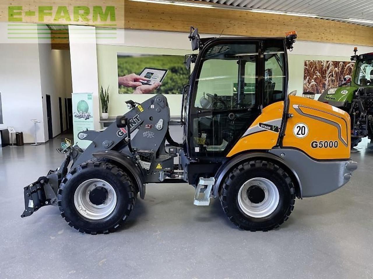 2024 Giant G5000 wheel loader, side view 2024 Giant G5000 wheel loader, side view