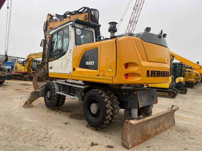 2017 Liebherr A920 Litronic wheel excavator rear three-quarter view 2017 Liebherr A920 Litronic wheel excavator rear three-quarter view