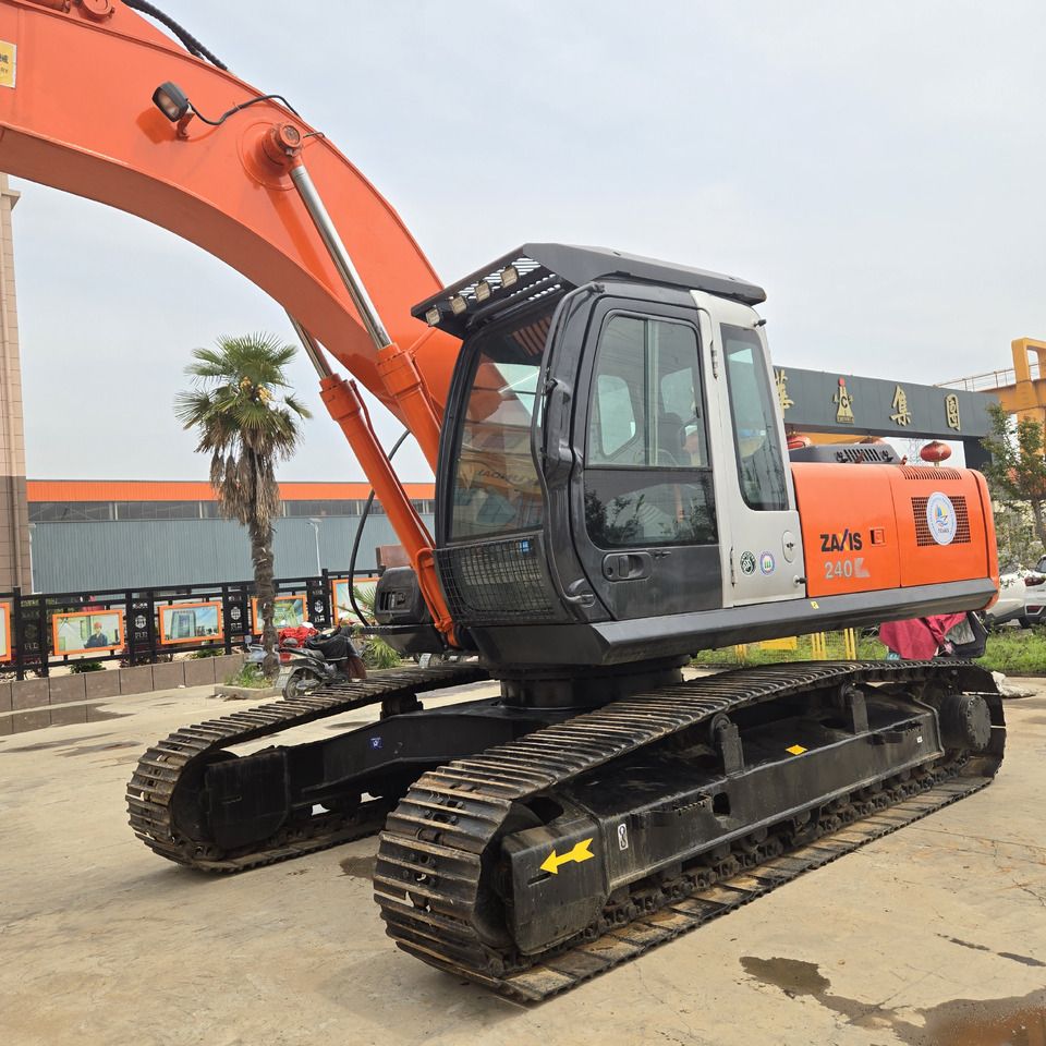 2021 Hitachi Zaxis 240 crawler excavator, front three-quarter view