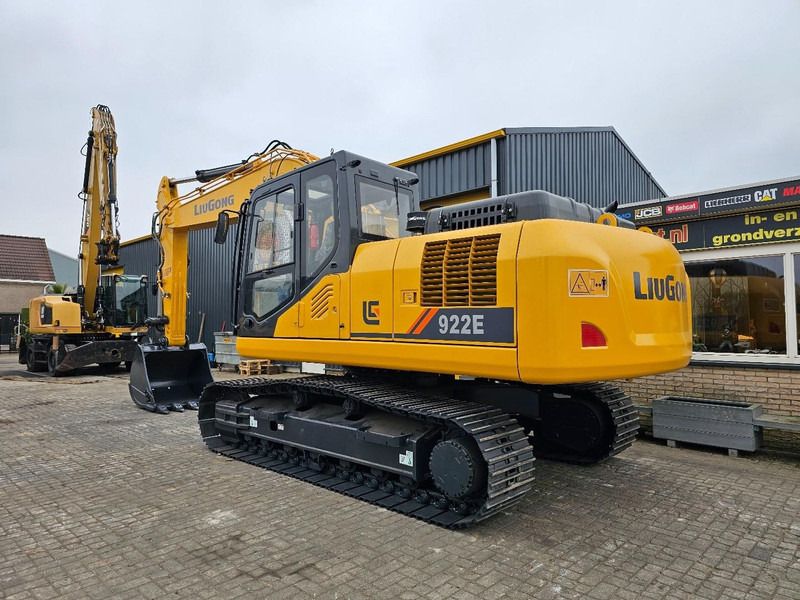 2025 LiuGong 922E crawler excavator, rear three-quarter view 2025 LiuGong 922E crawler excavator, rear three-quarter view