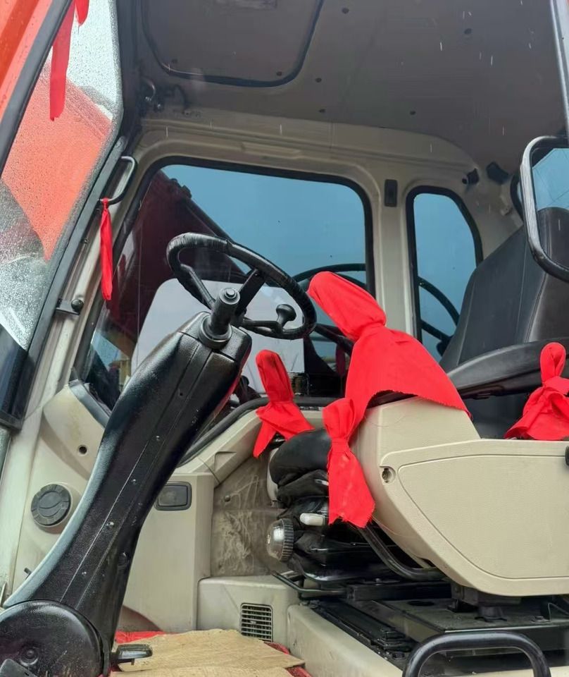 2022 Doosan DX150W Wheel Excavator interior cab view 2022 Doosan DX150W Wheel Excavator interior cab view