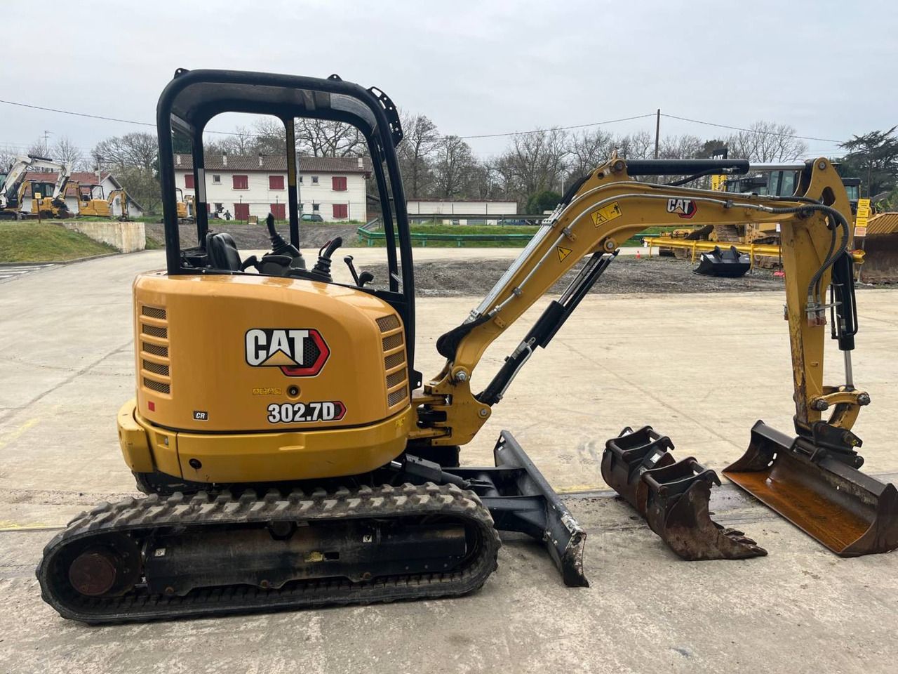 2021 Caterpillar 302.7DCR crawler excavator side view 2021 Caterpillar 302.7DCR crawler excavator side view
