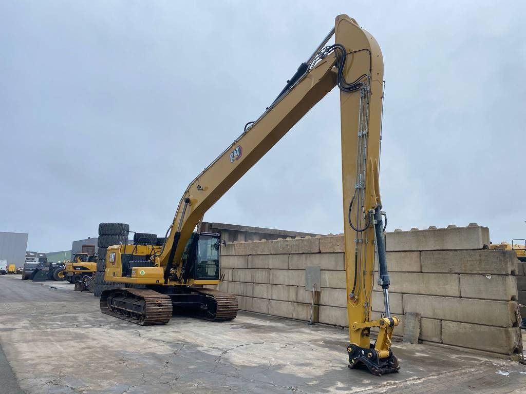 2024 Caterpillar 330 crawler excavator, side view