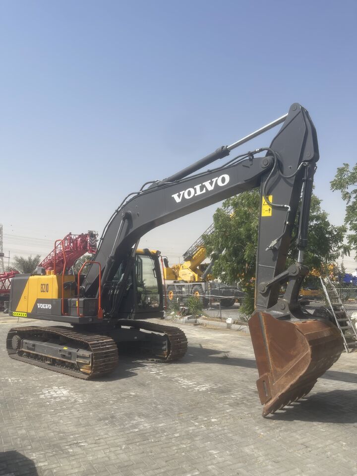 2025 Volvo EC210 crawler excavator, side profile view