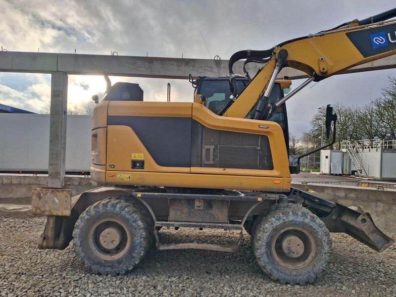 2021 Caterpillar M315F wheel excavator side view