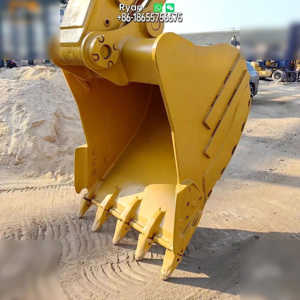 2021 Caterpillar 320 crawler excavator bucket detail
