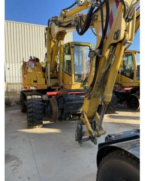 2013 Atlas 1404 ZW wheel excavator, front three-quarter view 2013 Atlas 1404 ZW wheel excavator, front three-quarter view
