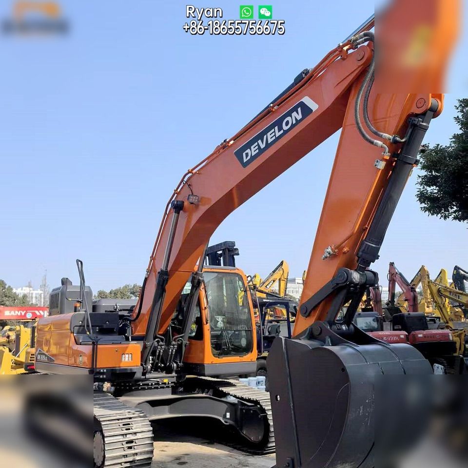 2025 Develon DX225 LC-10 crawler excavator, side profile view 2025 Develon DX225 LC-10 crawler excavator, side profile view