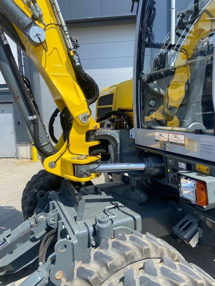 2022 Wacker Neuson EW100 wheel excavator side view 2022 Wacker Neuson EW100 wheel excavator side view