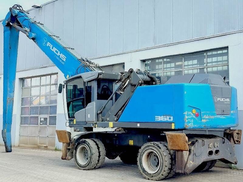 2020 Fuchs MHL360 F material handler, side view 2020 Fuchs MHL360 F material handler, side view