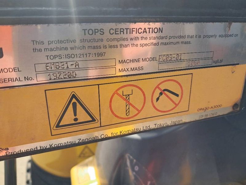 2020 Komatsu PC09-1 mini excavator identification plate detail 2020 Komatsu PC09-1 mini excavator identification plate detail