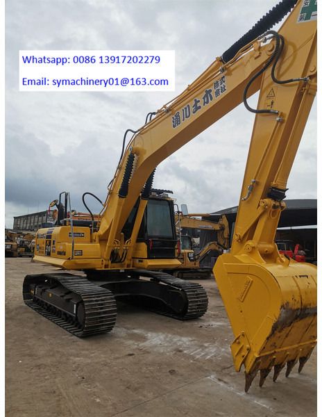 2022 Komatsu PC210LC-8 crawler excavator, side view 2022 Komatsu PC210LC-8 crawler excavator, side view