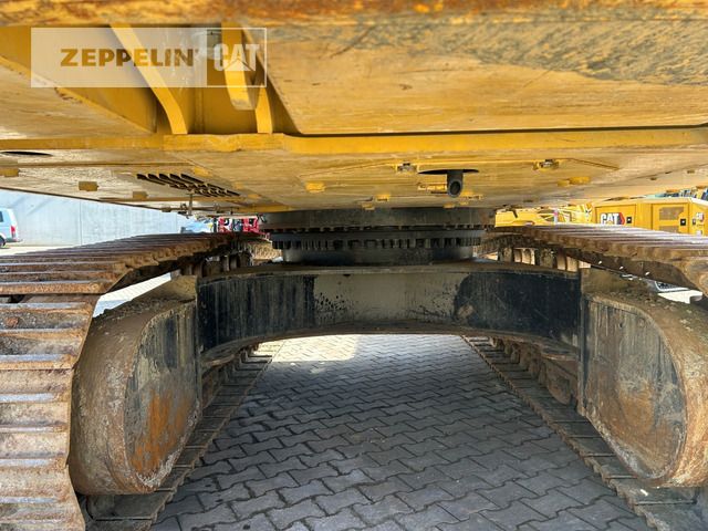 2020 Caterpillar 336-07C crawler excavator undercarriage view