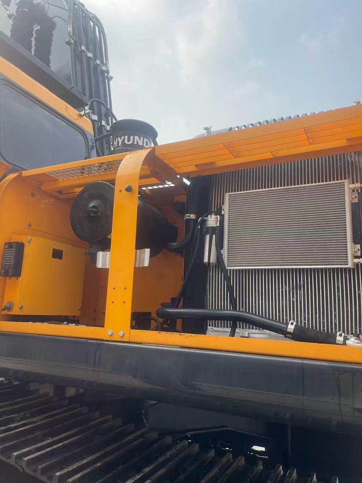 2024 Hyundai 340 excavator engine compartment view 2024 Hyundai 340 excavator engine compartment view