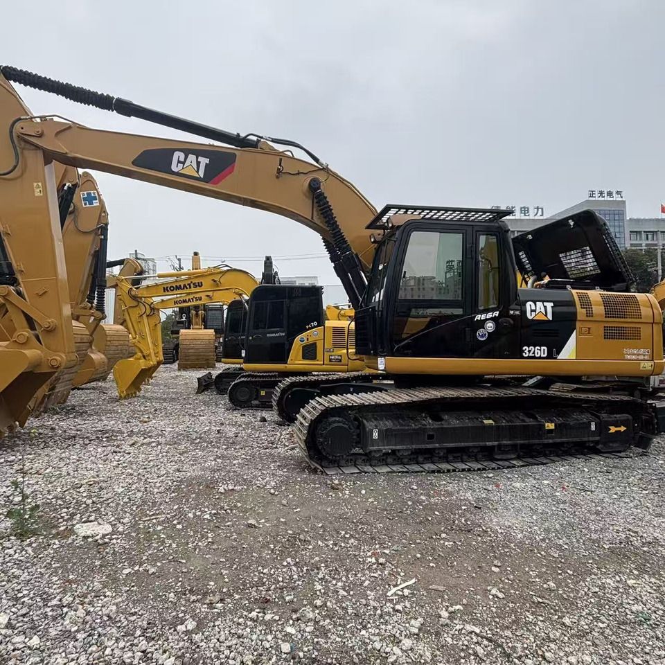 2020 Caterpillar 326D crawler excavator, side profile view 2020 Caterpillar 326D crawler excavator, side profile view