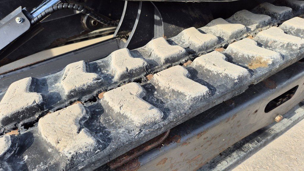 2020 Bobcat E26 mini excavator track detail 2020 Bobcat E26 mini excavator track detail