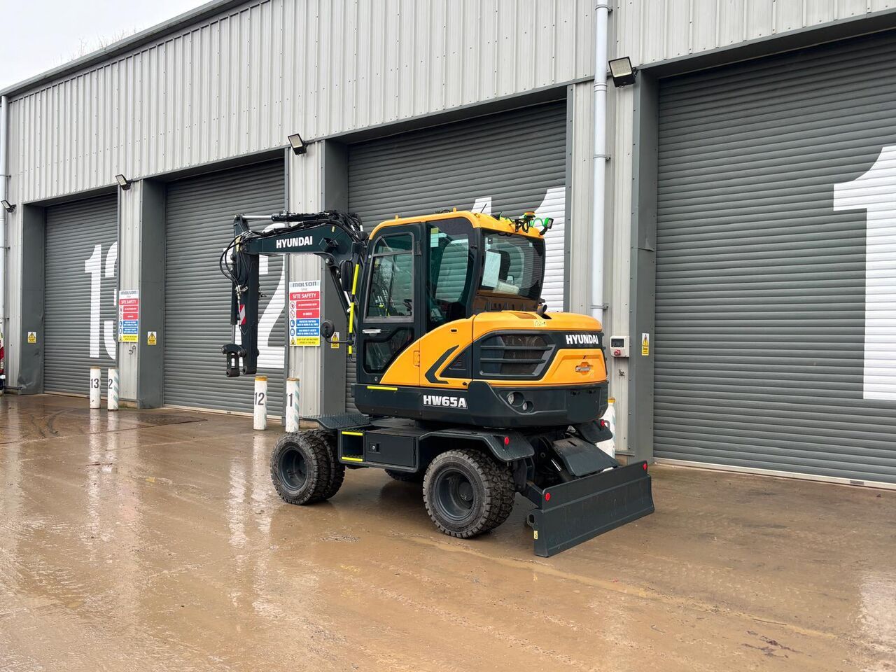 2023 Hyundai HW65A wheel excavator, side profile view 2023 Hyundai HW65A wheel excavator, side profile view