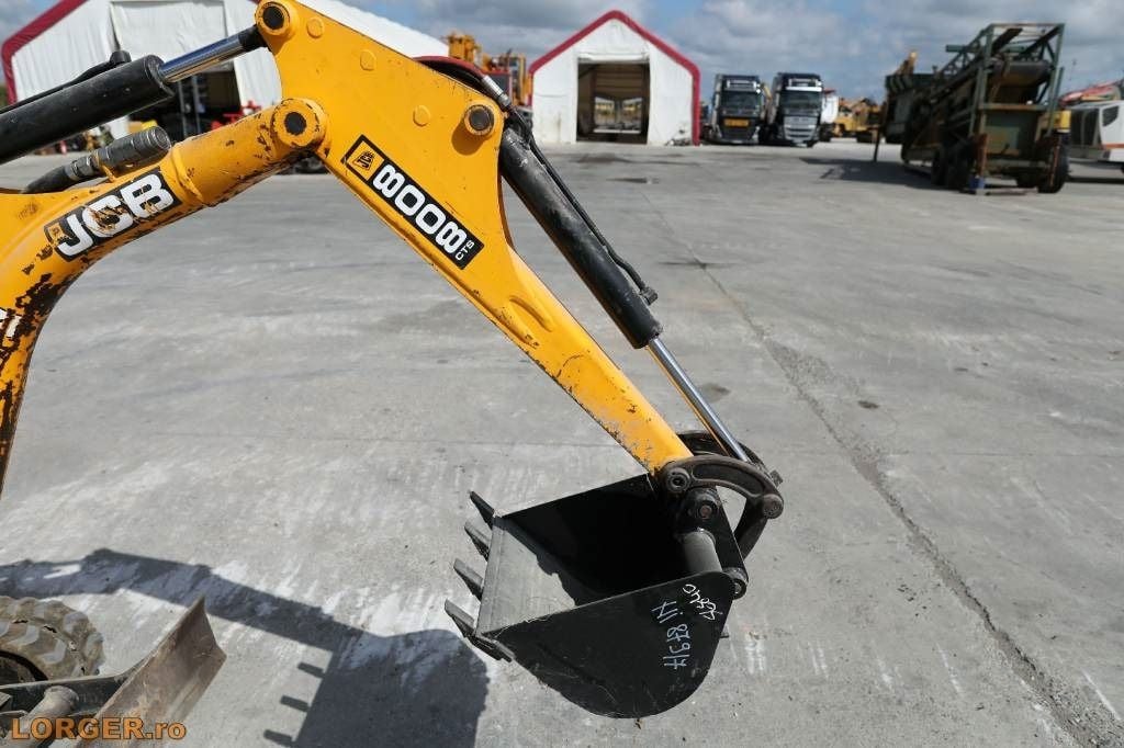 2015 JCB 8008 CTS mini excavator boom and bucket detail