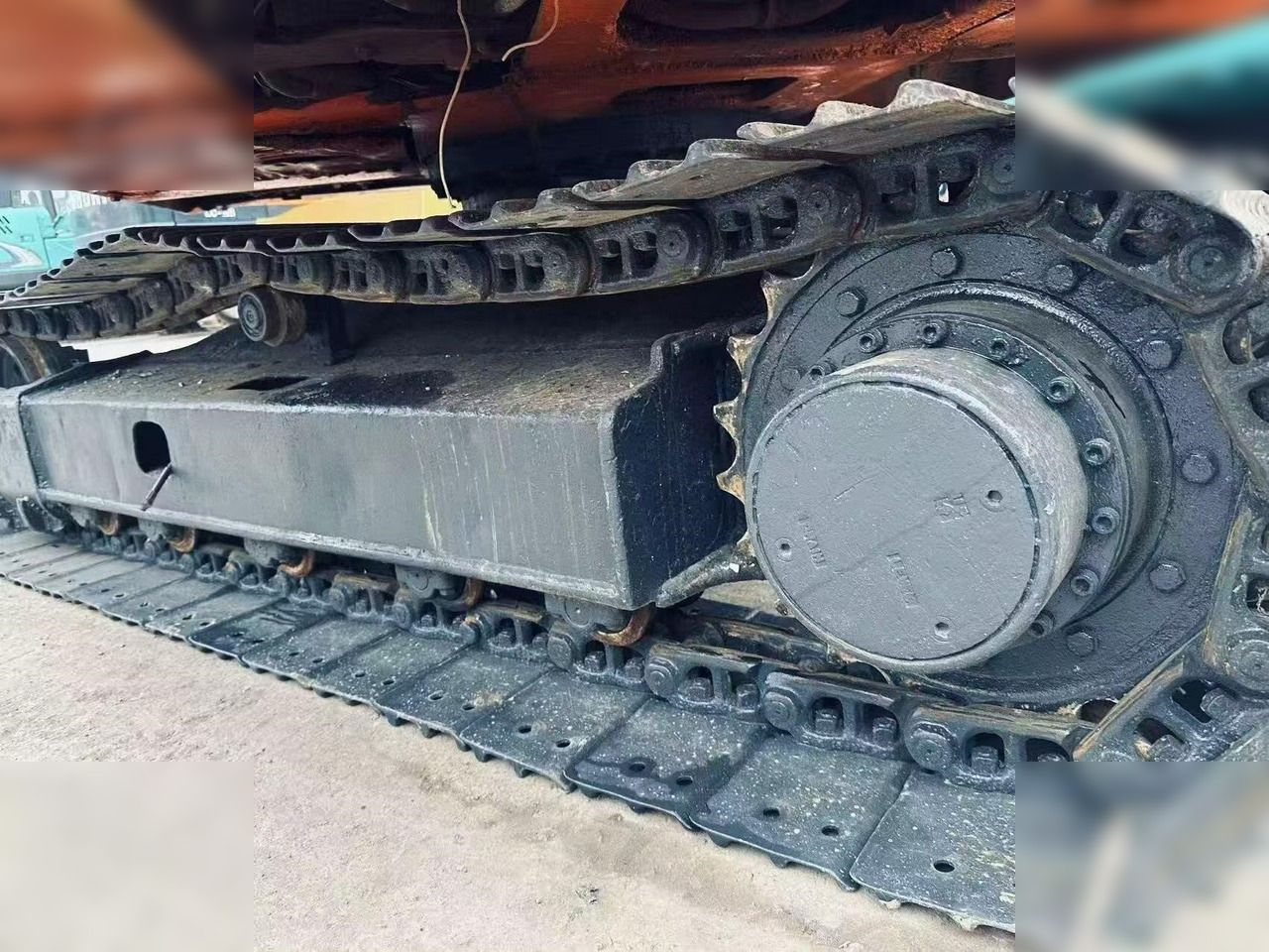 2021 Hitachi EX60-5 crawler excavator undercarriage view 2021 Hitachi EX60-5 crawler excavator undercarriage view
