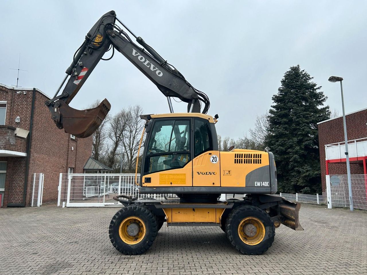 2008 Volvo EW140C wheel excavator, side profile view