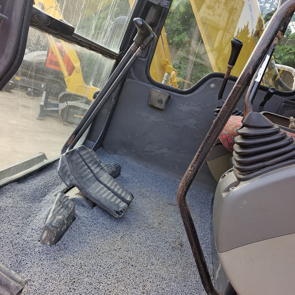 2023 Komatsu PC200-8 Minibagger Innenansicht