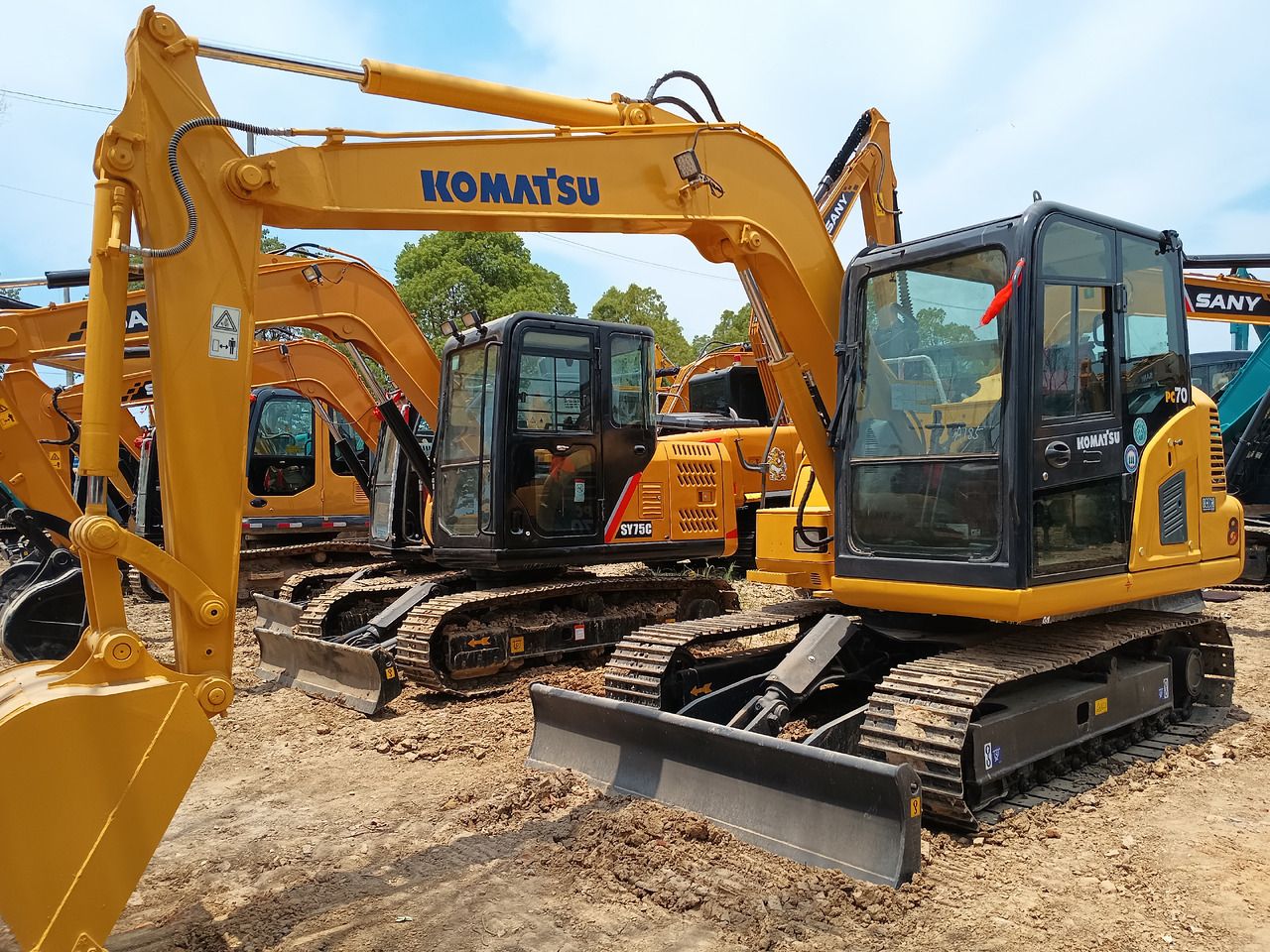 2023 Komatsu PC70 crawler excavator, front three-quarter view 2023 Komatsu PC70 crawler excavator, front three-quarter view