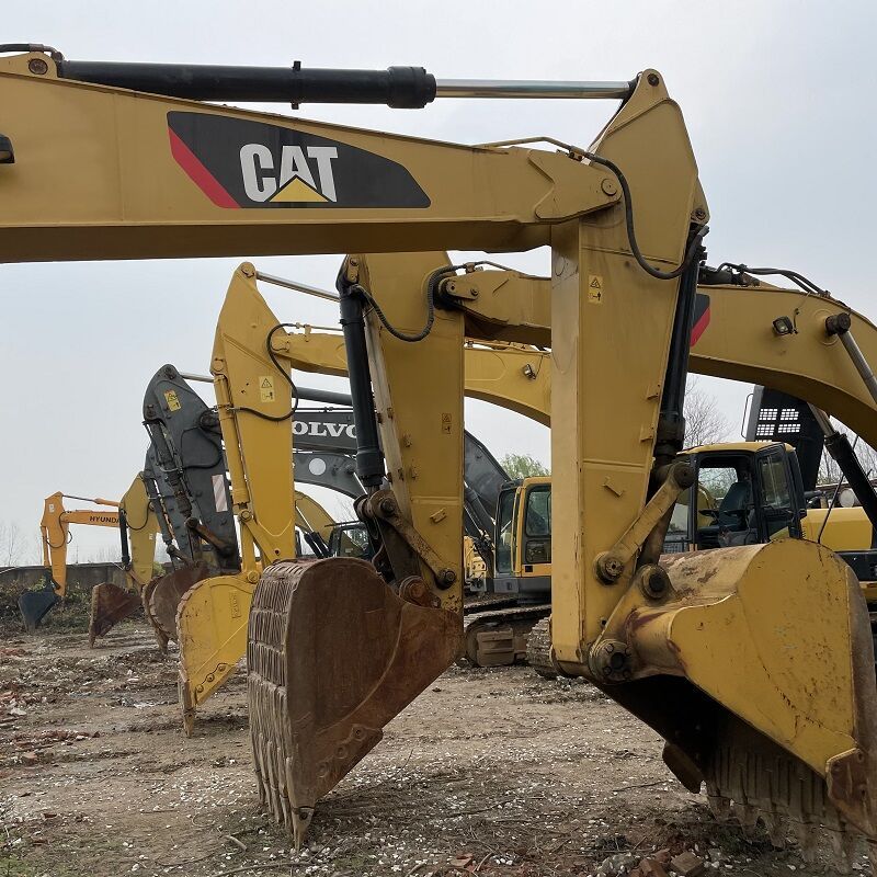 Caterpillar 329D crawler excavator, front-side view Caterpillar 329D crawler excavator, front-side view
