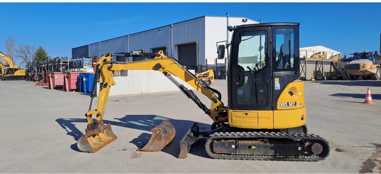 2021 Caterpillar 303.5E2 crawler excavator, side view 2021 Caterpillar 303.5E2 crawler excavator, side view
