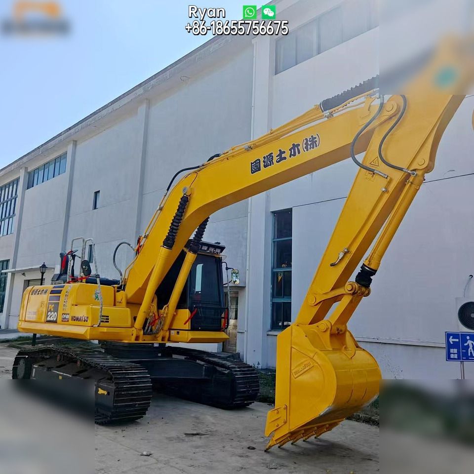 Escavatore cingolato Komatsu PC220-8 del 2023, vista laterale Escavatore cingolato Komatsu PC220-8 del 2023, vista laterale
