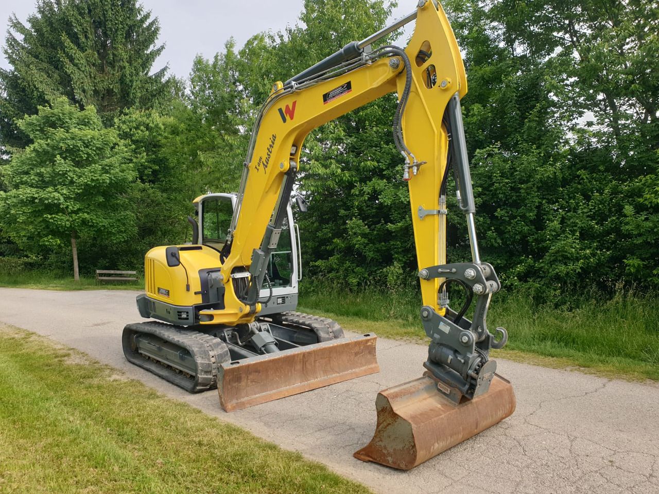 2023 Wacker Neuson ET90 mini excavator, side view 2023 Wacker Neuson ET90 mini excavator, side view