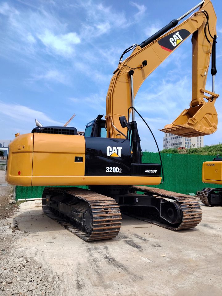 Excavadora de orugas Caterpillar 320D2 2024, vista lateral Excavadora de orugas Caterpillar 320D2 2024, vista lateral