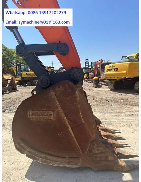 2022 Doosan DX520 crawler excavator bucket detail 2022 Doosan DX520 crawler excavator bucket detail