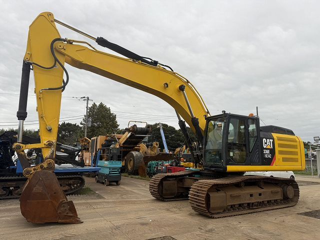 2014 Caterpillar 336E crawler excavator side view 2014 Caterpillar 336E crawler excavator side view