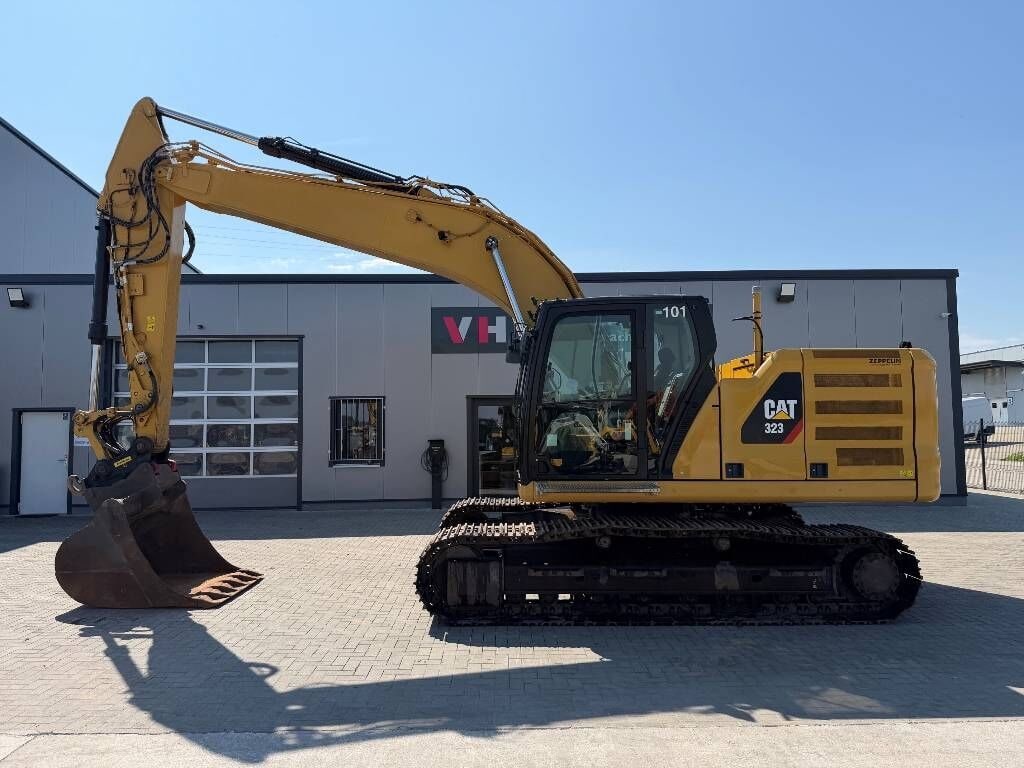 2018 Caterpillar 323 crawler excavator, side view
