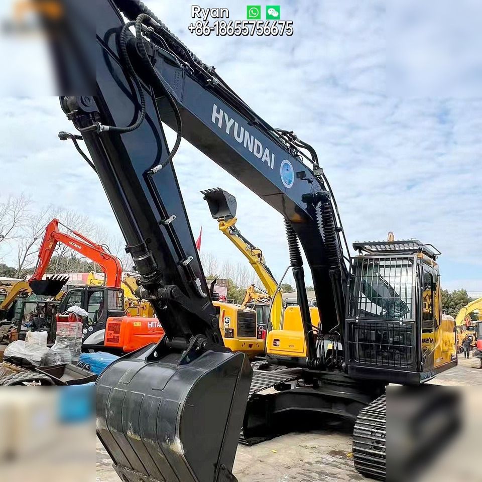 2024 Hyundai HX220HD crawler excavator, front three-quarter view 2024 Hyundai HX220HD crawler excavator, front three-quarter view