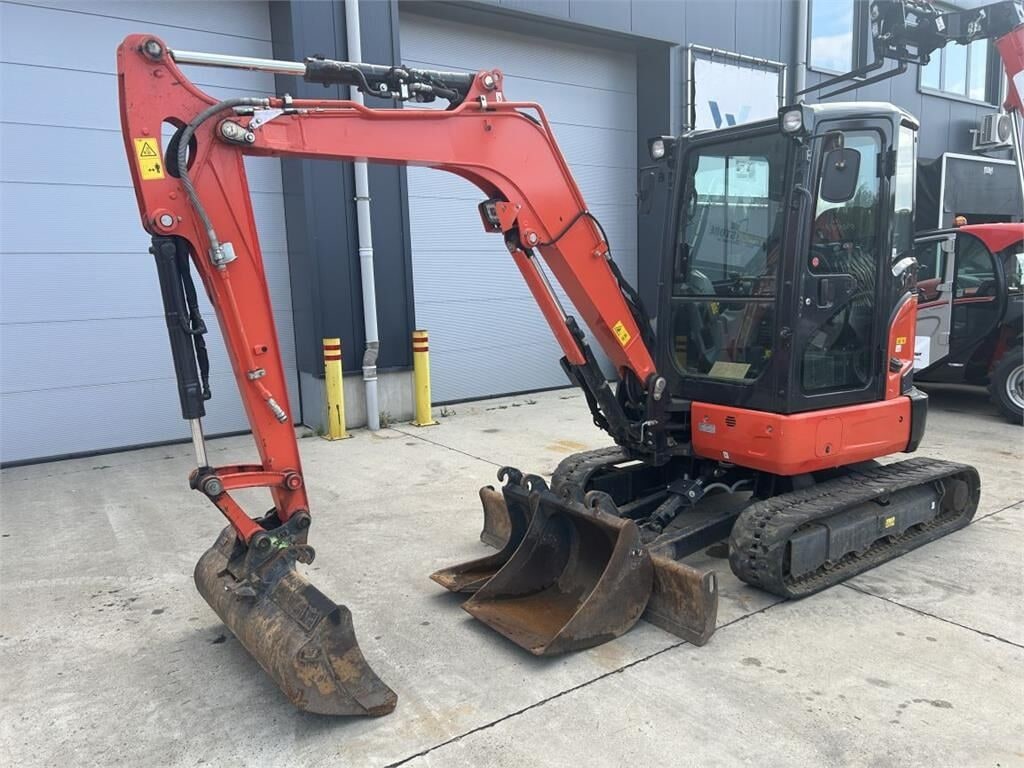 2022 Kubota U36-4 mini excavator, side view 2022 Kubota U36-4 mini excavator, side view