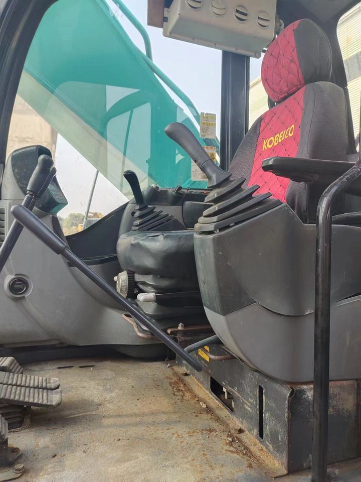 2018 Kobelco SK350LC-8 crawler excavator interior cab view